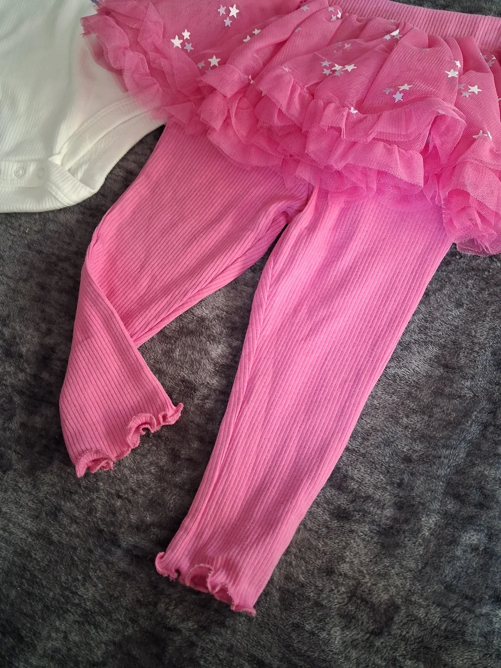 NWT Barbie Baby Girls 3pc Outfit Set Bodysuit/Tutu Leggings/Headband 18month